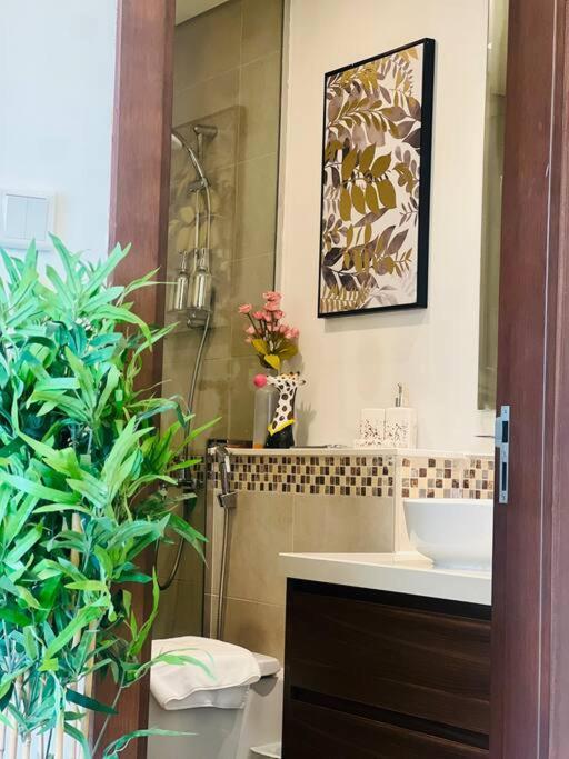 Gorgeous 2br With Full Burj Khalifa View, 5 Mins From Mall