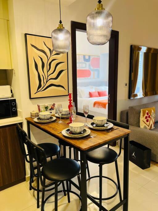 Gorgeous 2br With Full Burj Khalifa View, 5 Mins From Mall * Dubaï
