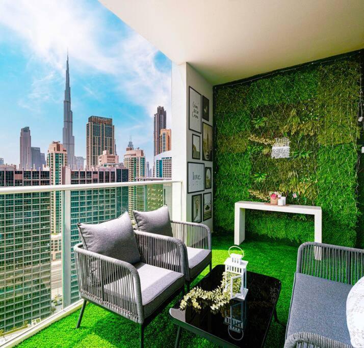Gorgeous 2br With Full Burj Khalifa View, 5 Mins From Mall Appartement Dubaï